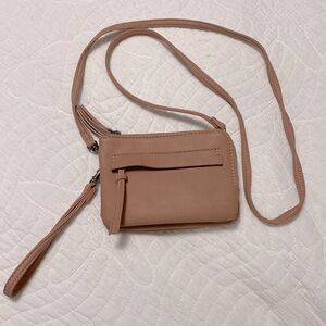 Universal Thread 🩷 NEW Purse